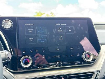 2026 Lexus TX — photo 32 view