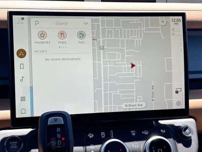 2026 Land Rover Defender 130 — photo 32 view