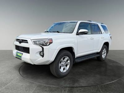 2022 Toyota 4Runner — rear three-quarter view