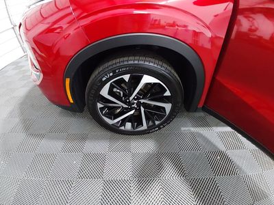 2024 Mitsubishi Outlander — photo 10 view