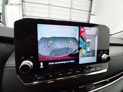 2024 Mitsubishi Outlander — photo 16 view