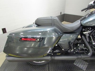 2025 Harley-Davidson FLHX - Street Glide — photo 10 view