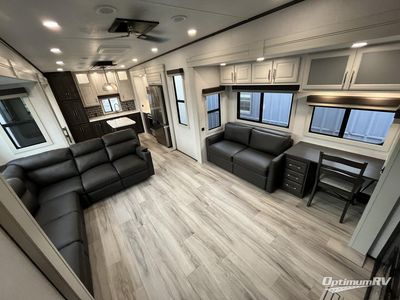 2025 Keystone Alpine Avalanche Edition - Photo 4