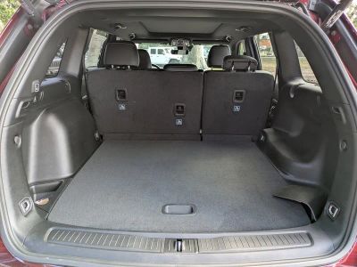 2025 Jeep Grand Cherokee — photo 12 view