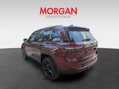 2025 Jeep Grand Cherokee — detail view