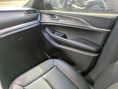 2025 Jeep Grand Cherokee — photo 18 view