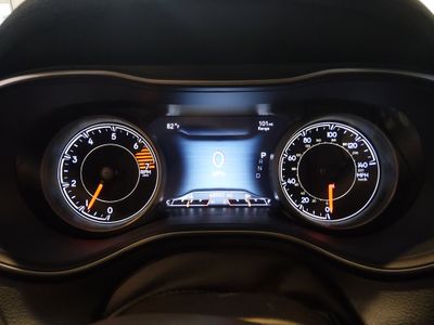 2023 Jeep Cherokee - Photo 14