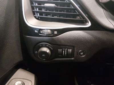 2023 Jeep Cherokee - Photo 13