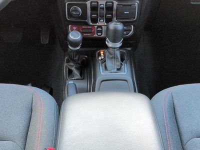 2024 Jeep Wrangler - Photo 19