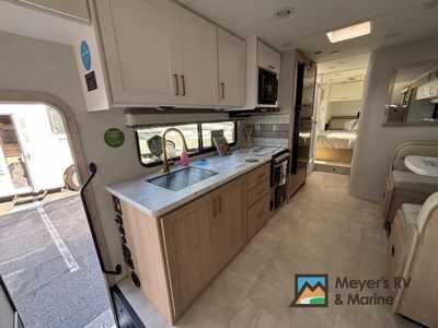 2026 Thor Motor Coach Chateau - Photo 10