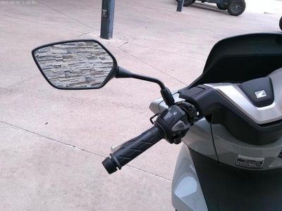 2025 Honda PCX - Photo 9