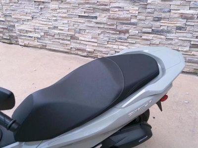 2025 Honda PCX - Photo 8