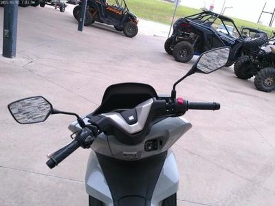 2025 Honda PCX - Photo 10