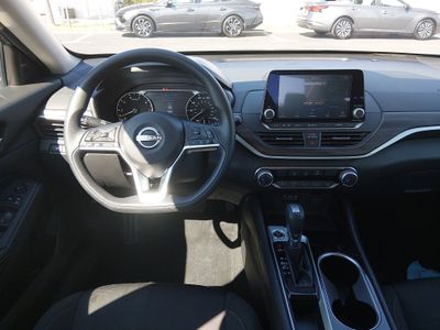 2024 Nissan Altima - Photo 12