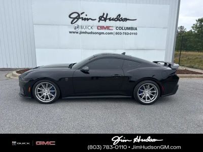 2025 Ford Mustang - Photo 2