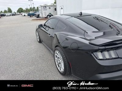2025 Ford Mustang - Photo 3