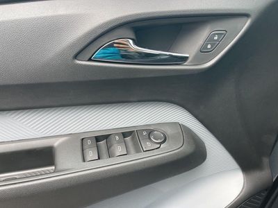 2027 Chevrolet Bolt - Photo 32