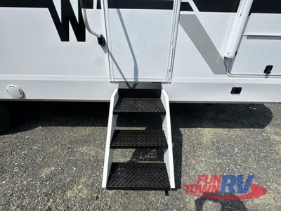 2026 Winnebago Thrive - Photo 10
