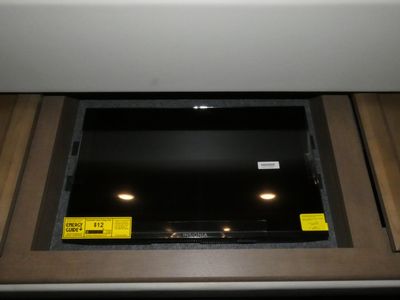 2026 Fleetwood Bounder - Photo 15