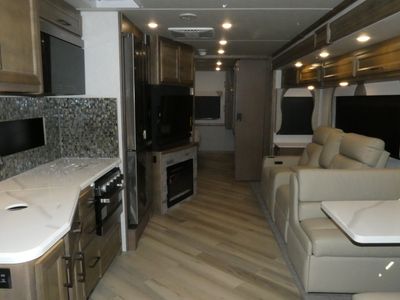 2026 Fleetwood Bounder - Photo 5