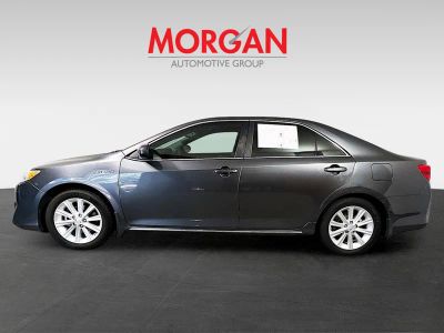 2014 Toyota Camry Hybrid — engine compartment view