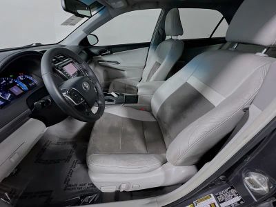 2014 Toyota Camry Hybrid — photo 12 view