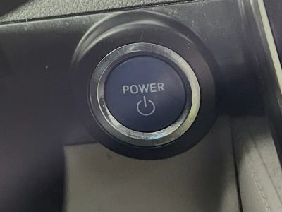 2014 Toyota Camry Hybrid — photo 20 view