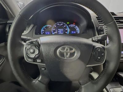 2014 Toyota Camry Hybrid — photo 15 view