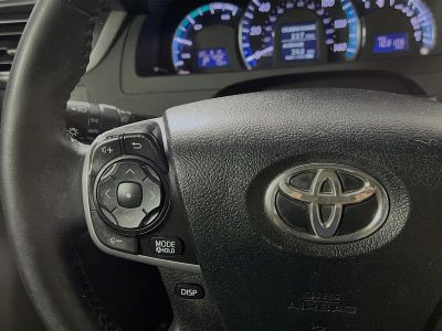 2014 Toyota Camry Hybrid — photo 16 view