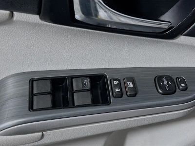 2014 Toyota Camry Hybrid — photo 14 view