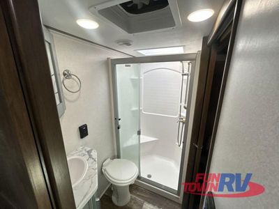 2020 Keystone RV Fuzion - Photo 36