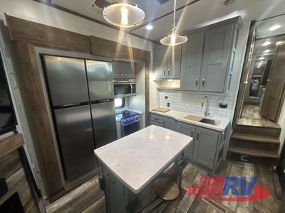 2020 Keystone RV Fuzion - Photo 18