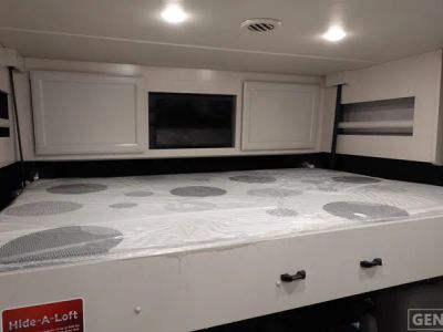 2026 Fleetwood Bounder - Photo 14