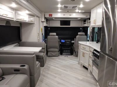 2026 Fleetwood Bounder - Photo 6