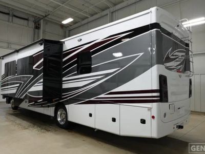 2026 Fleetwood Bounder - Photo 3