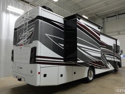 2026 Fleetwood Bounder - Photo 4