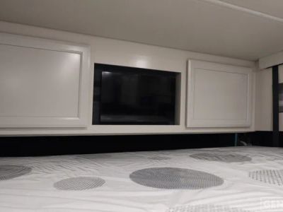 2026 Fleetwood Bounder - Photo 15