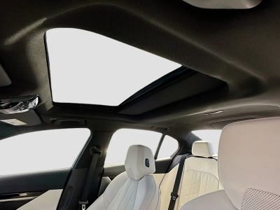 2026 BMW 5 Series — photo 16 view