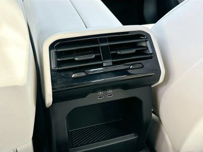 2026 BMW 5 Series — photo 20 view