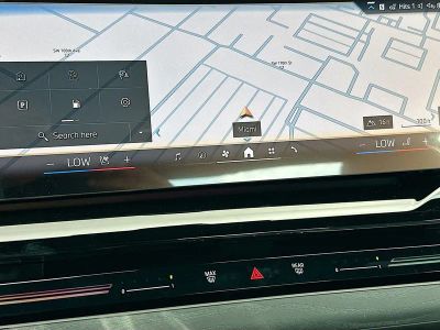 2026 BMW 5 Series — photo 10 view
