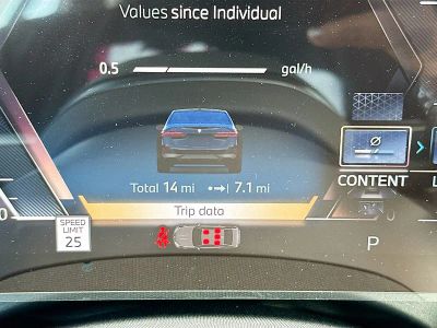 2026 BMW 5 Series — photo 9 view