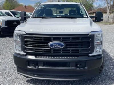 2026 Ford Chassis Cab - Photo 8