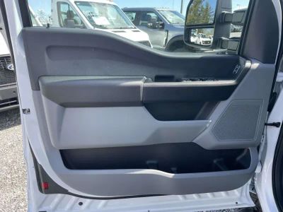 2026 Ford Chassis Cab - Photo 15