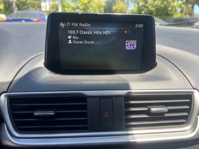 2018 Mazda MAZDA3 - Photo 9