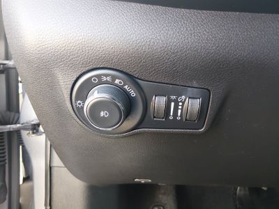 2023 Jeep Compass - Photo 13