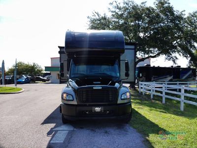 2024 Thor Motor Coach Pasadena — side profile view