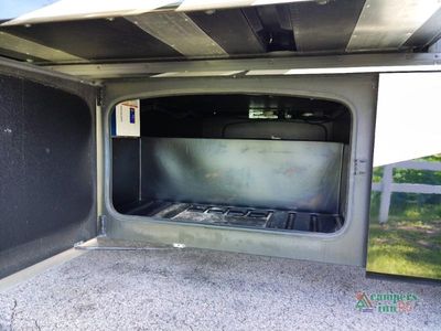 2024 Thor Motor Coach Pasadena — photo 20 view