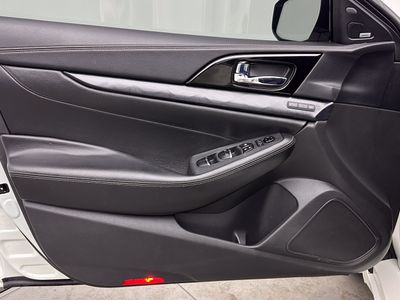 2023 Nissan Maxima - Photo 10