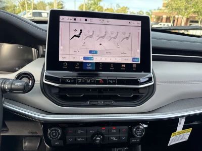 2026 Jeep Compass — photo 21 view