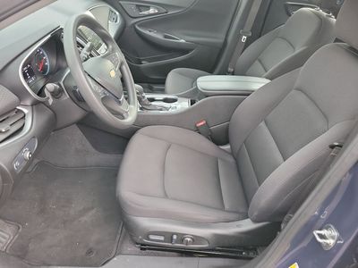 2025 Chevrolet Malibu - Photo 4
